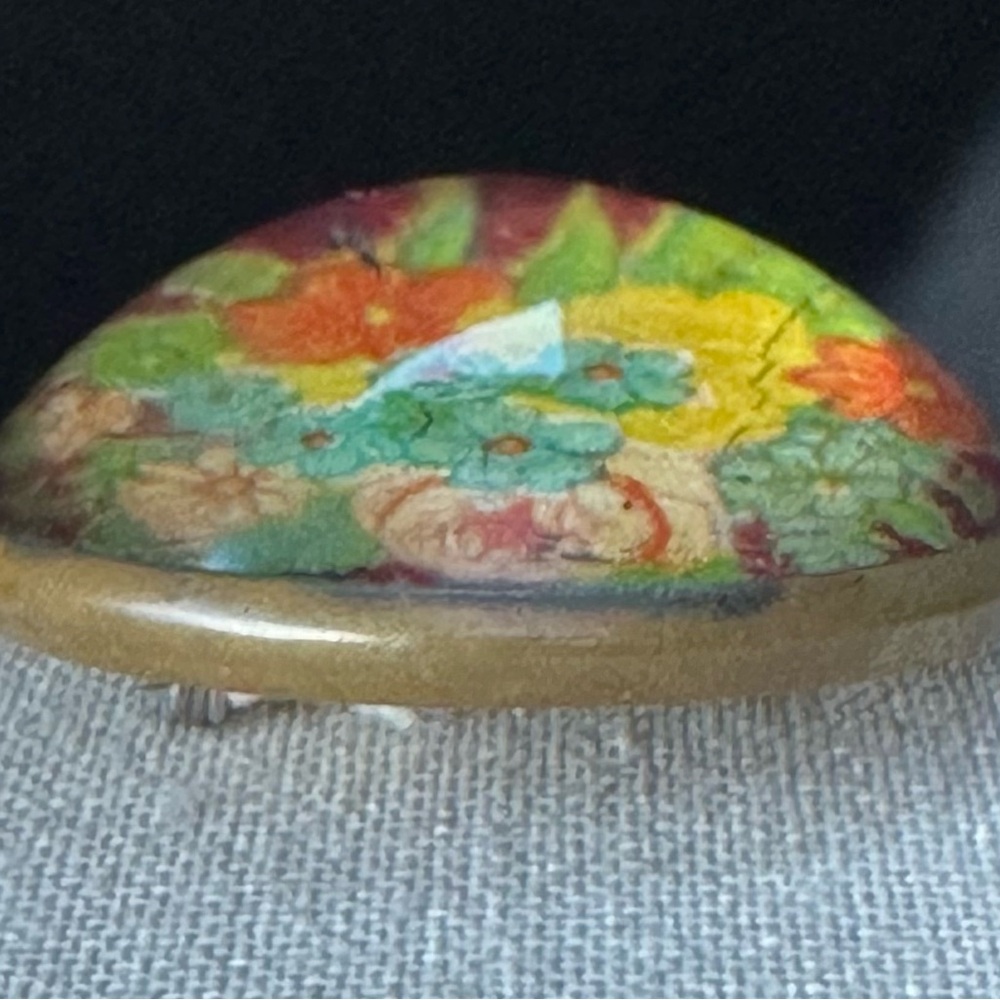 Rare Glass dome red floral brooch bronze tone metal base vintage beauty - Picture 6 of 8